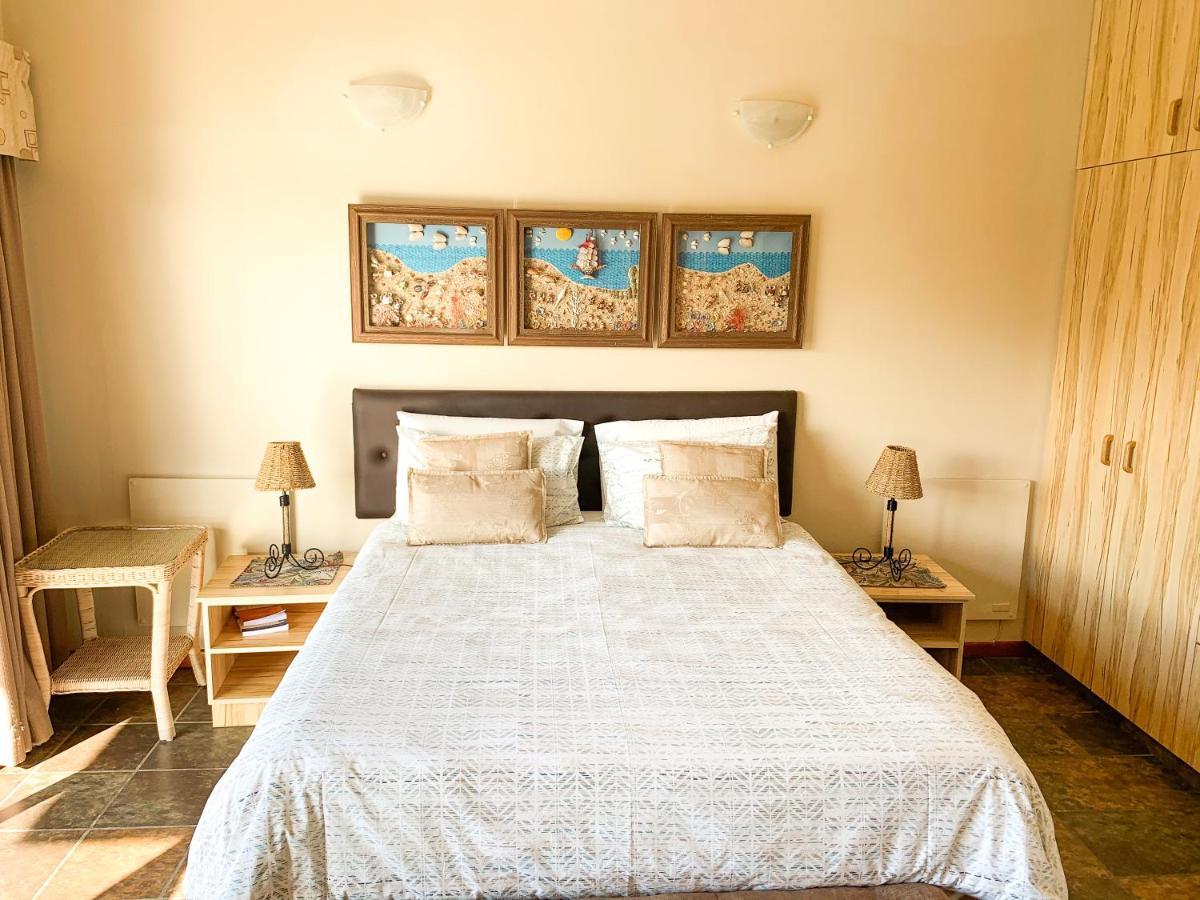 Marina Martinique B&B Jeffreys Bay Exteriör bild